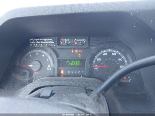 Ford E-250 Commercial Image 2