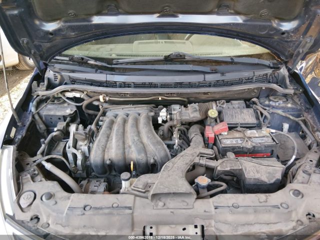 Nissan Versa 1.8 Sl Image 10