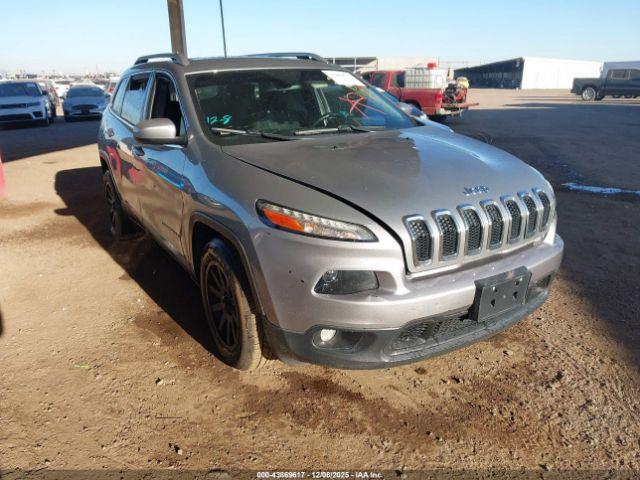  Salvage Jeep Cherokee