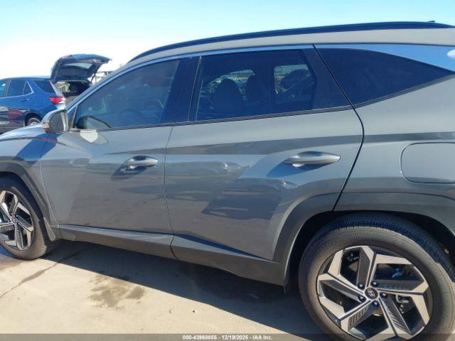 Hyundai TUCSON Limited Image 14