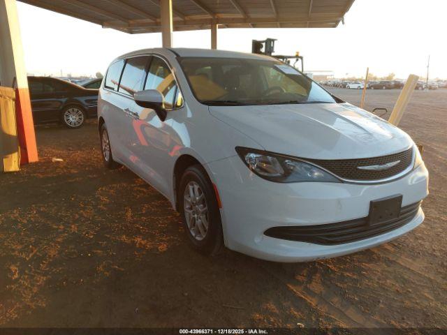  Salvage Chrysler Pacifica