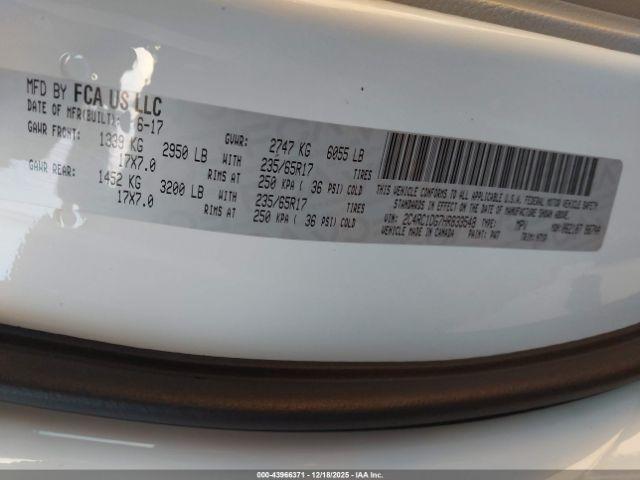 Chrysler Pacifica Touring Image 12