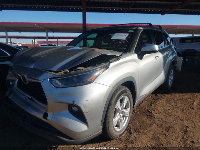 Toyota Highlander Le Image 5