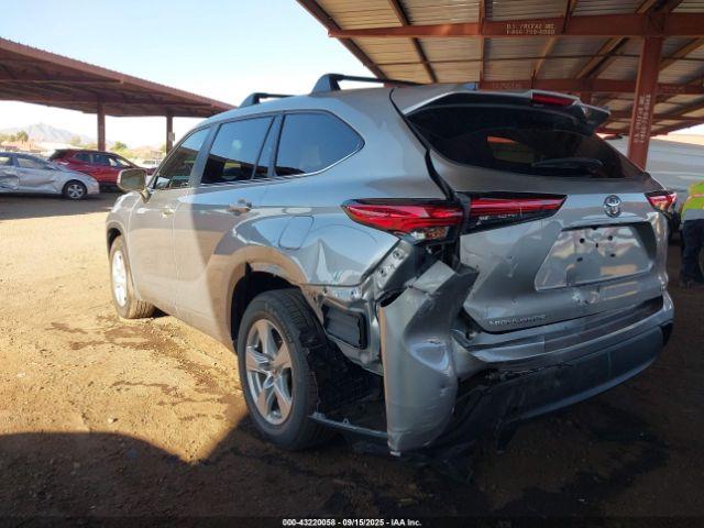 Toyota Highlander Le Image 9