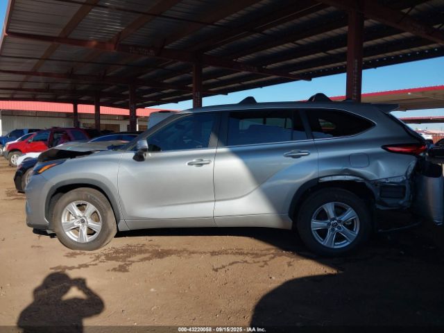 Toyota Highlander Le Image 3