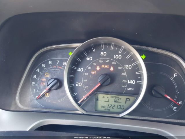 Toyota RAV4 Le Image 4