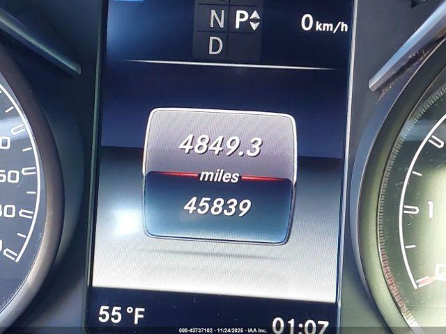 Mercedes-Benz C-Class Image 10