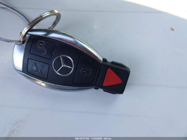 Mercedes-Benz C-Class Image 12