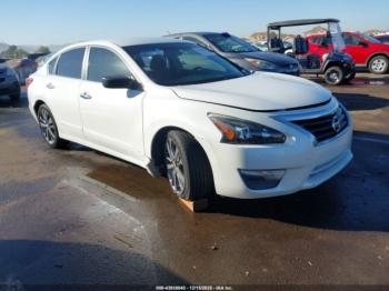  Salvage Nissan Altima
