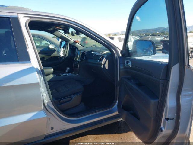 Jeep Grand Cherokee Laredo E 4x4 Image 16