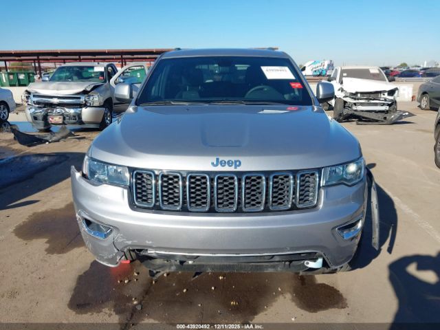 Jeep Grand Cherokee Laredo E 4x4 Image 2