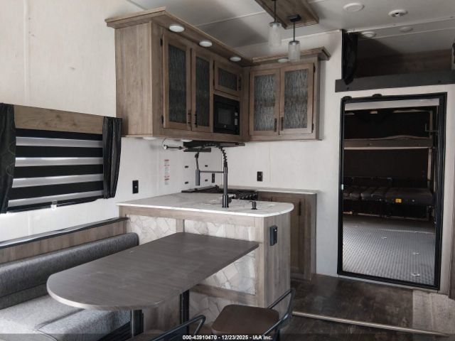 Forest River Wolf Pack Image 13