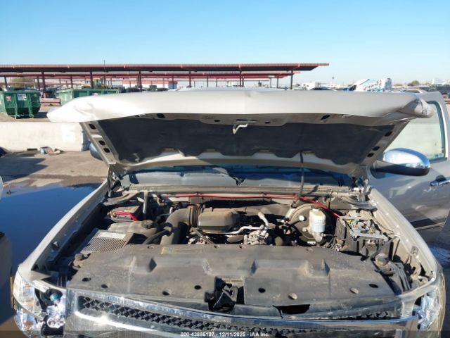 Chevrolet Silverado 1500 Work Truck Image 11