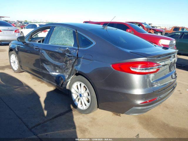 Ford Fusion Titanium Image 14