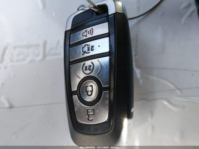 Ford Fusion Titanium Image 2