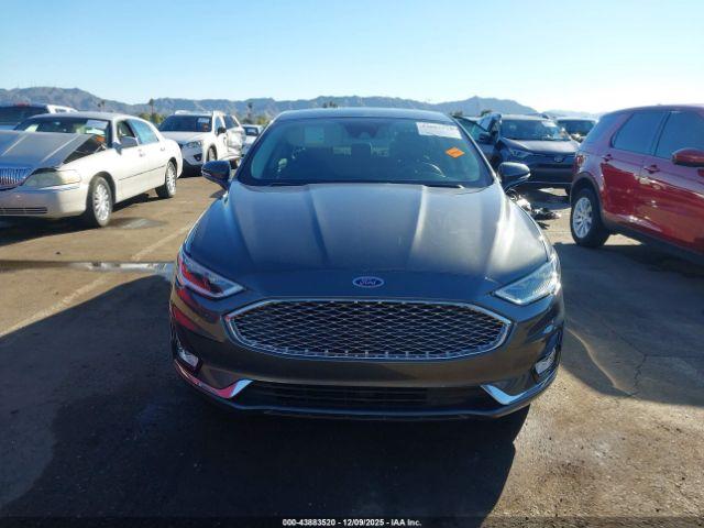 Ford Fusion Titanium Image 5