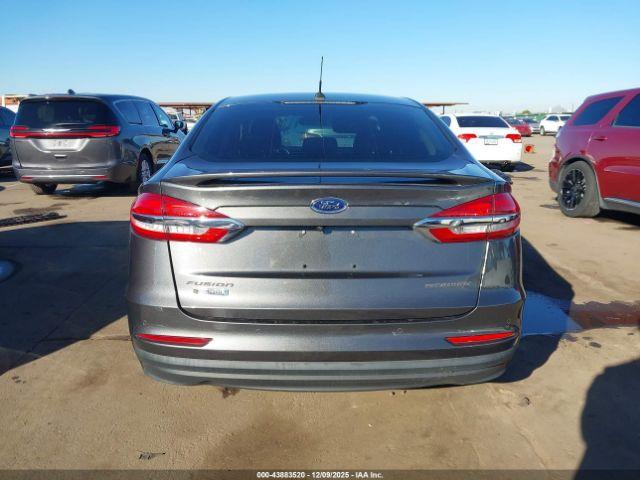 Ford Fusion Titanium Image 9