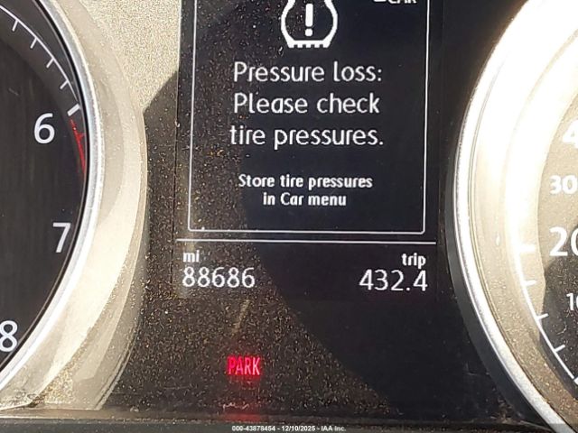 Volkswagen Golf Tsi S 2-door Image 15