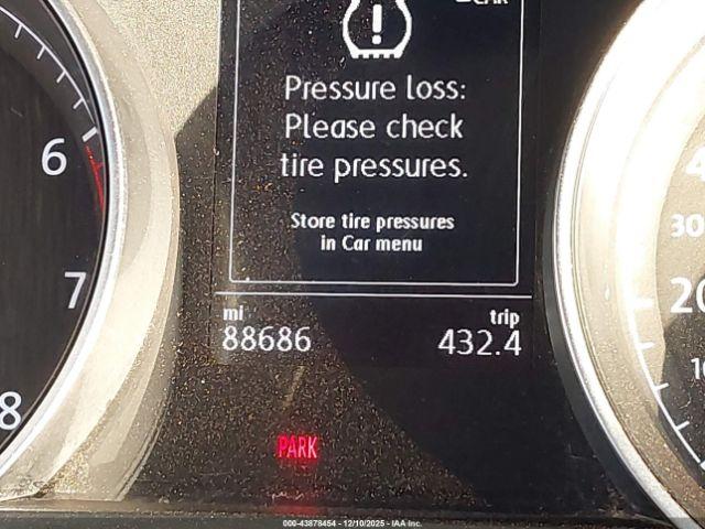 Volkswagen Golf Tsi S 2-door Image 15