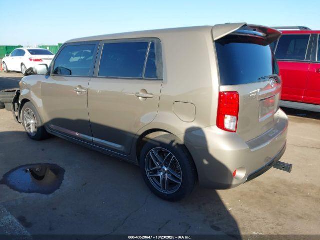 Scion xB Image 9