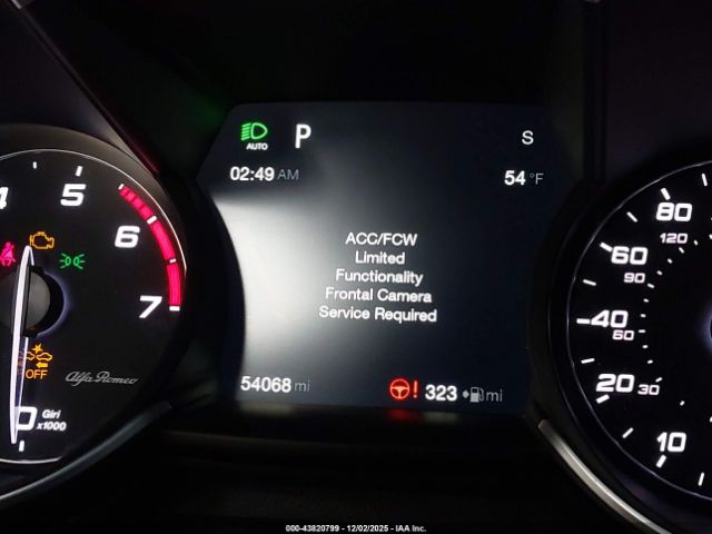 Alfa Romeo Giulia Ti Rwd Image 12