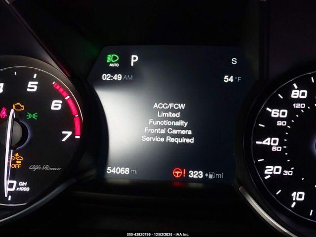 Alfa Romeo Giulia Ti Rwd Image 12