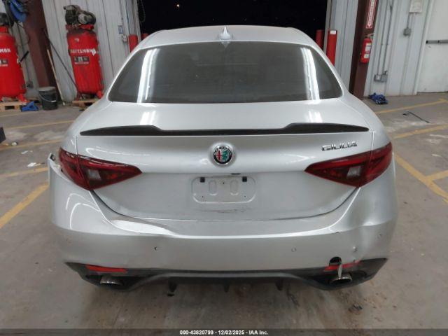 Alfa Romeo Giulia Ti Rwd Image 17