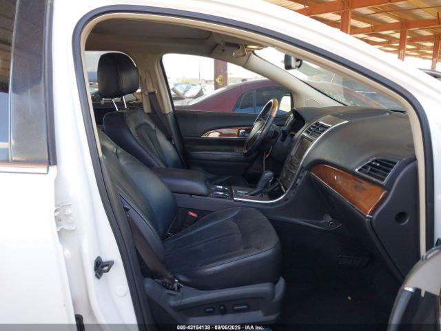 Lincoln MKX Image 14