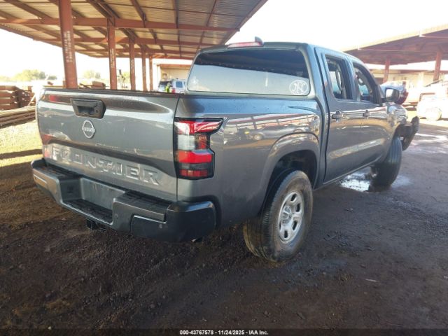 Nissan Frontier S 4x2 Image 12