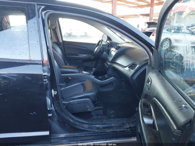 Dodge Journey Crossroad Image 5