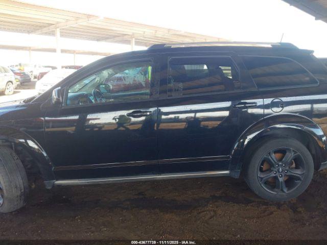 Dodge Journey Crossroad Image 13