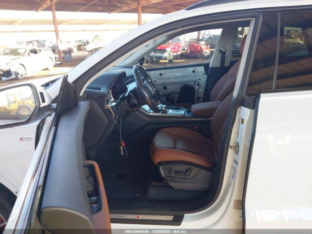 Audi Q8 Premium Plus 55 Tfsi Quattro Tiptronic Image 5