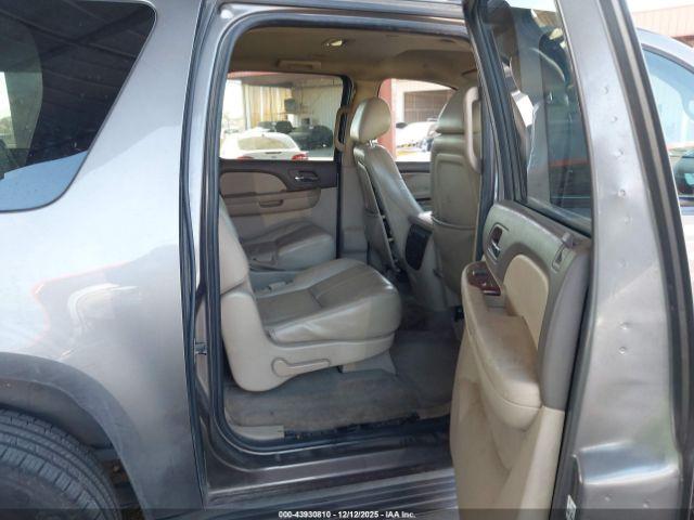 Chevrolet Suburban 1500 Lt1 Image 12
