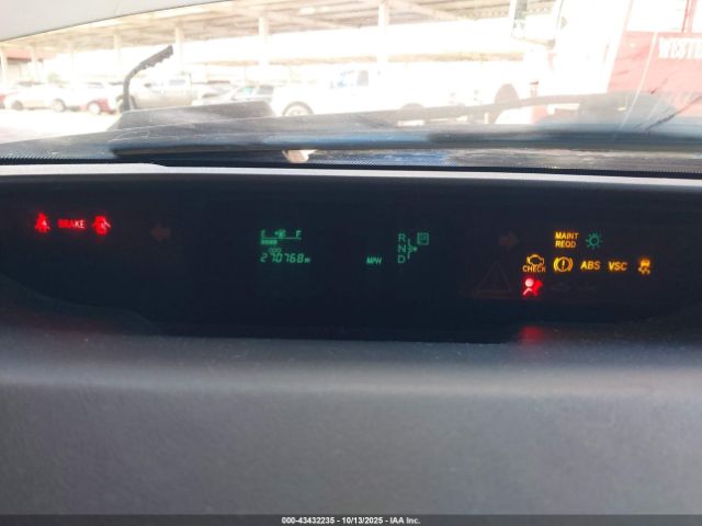 Toyota Prius Image 9