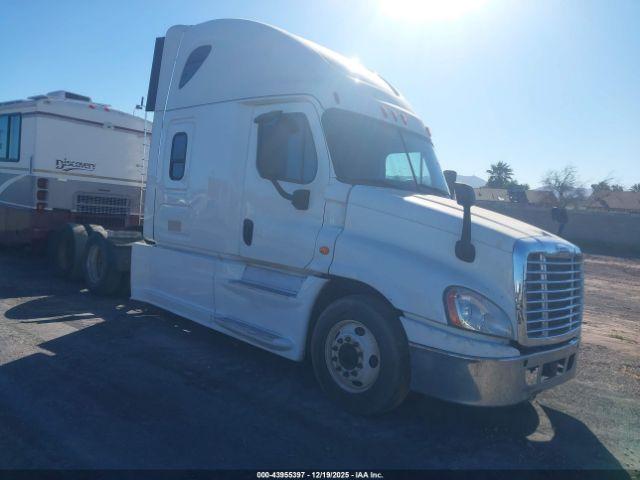  Salvage Freightliner Cascadia 125
