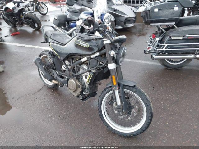  Salvage Husqvarna SVARTPILEN 401