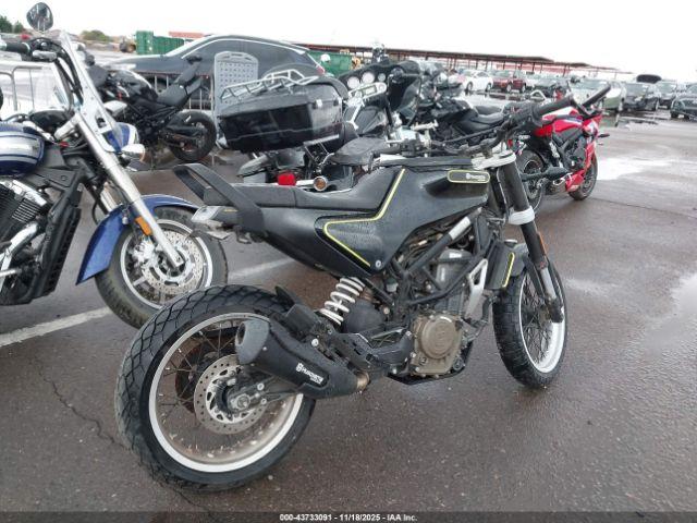 Husqvarna SVARTPILEN 401 Image 11