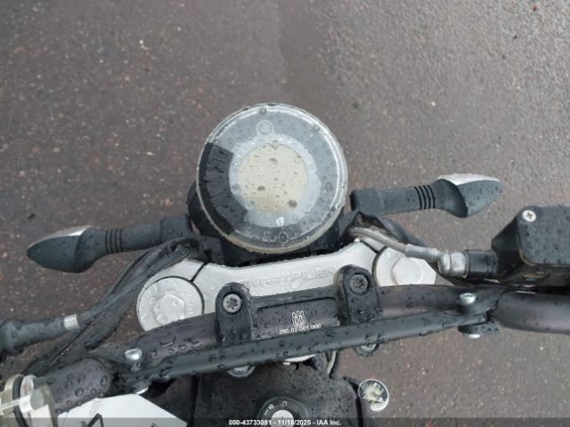 Husqvarna SVARTPILEN 401 Image 4