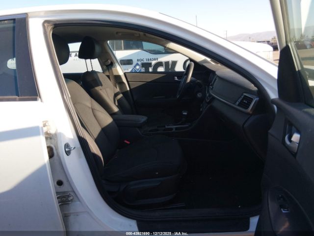 Kia Optima Lx Image 2