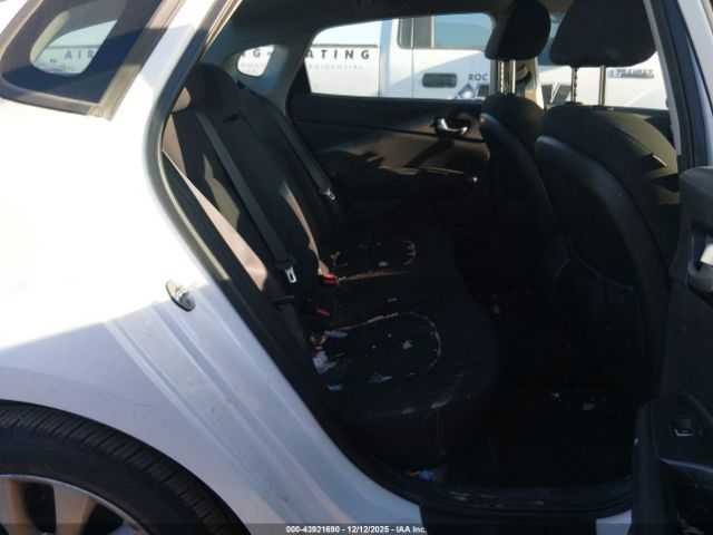 Kia Optima Lx Image 11