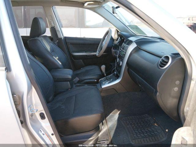 Suzuki Grand Vitara Luxury V6 Image 3