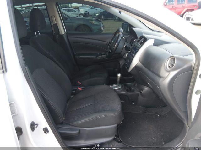 Nissan Versa 1.6 Sv Image 3