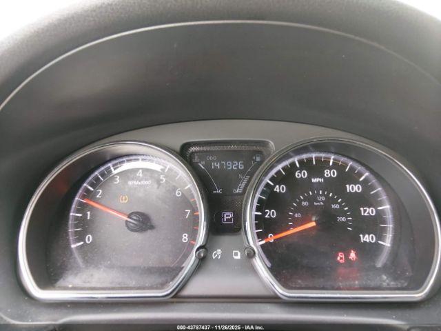 Nissan Versa 1.6 Sv Image 6