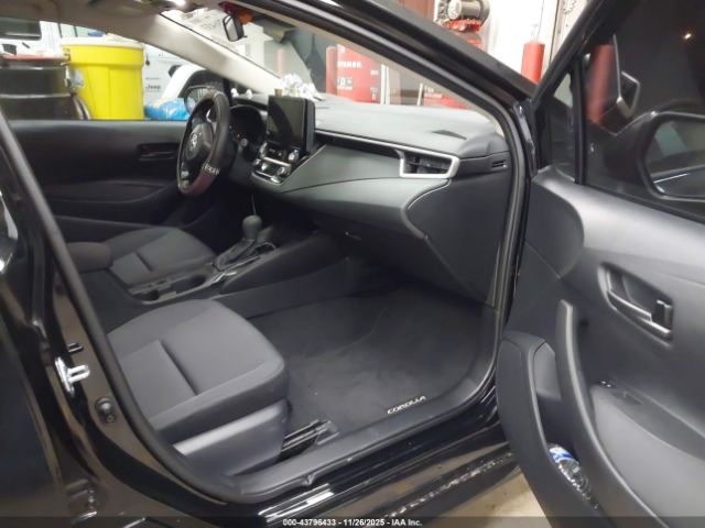 Toyota Corolla Le Image 6