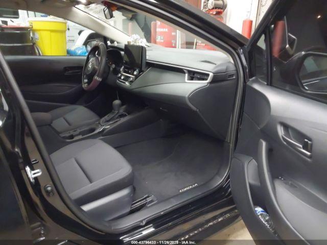 Toyota Corolla Le Image 6