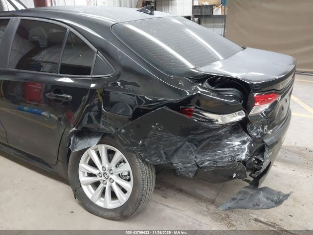 Toyota Corolla Le Image 3