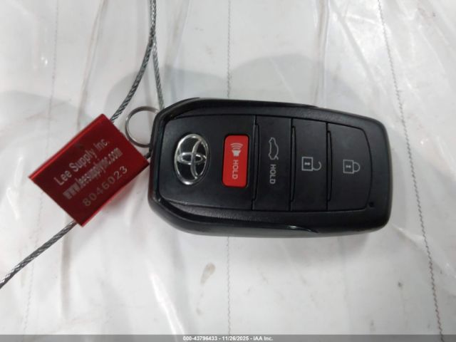 Toyota Corolla Le Image 8