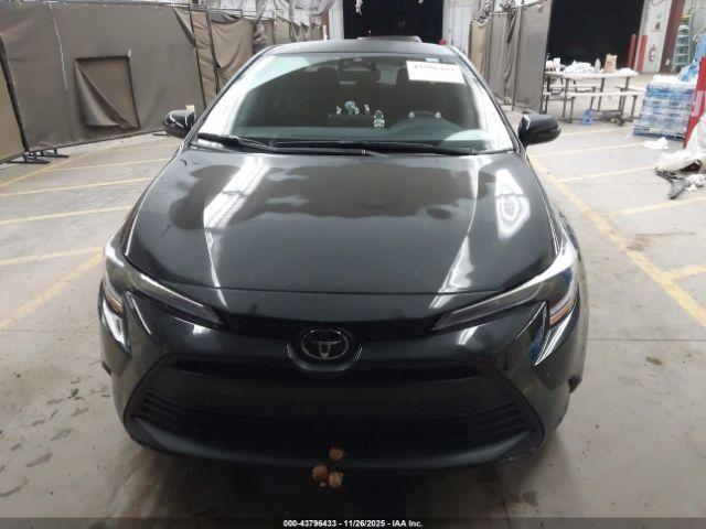 Toyota Corolla Le Image 10