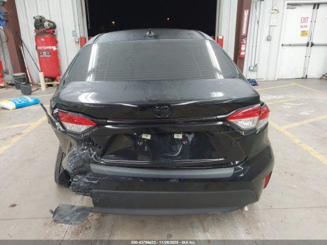 Toyota Corolla Le Image 12