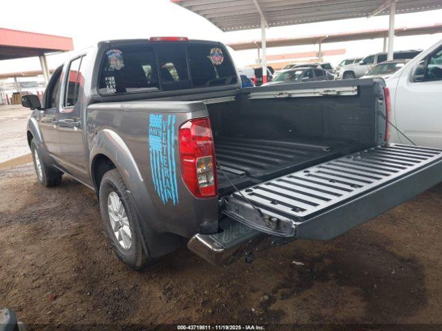 Nissan Frontier Sv Image 2